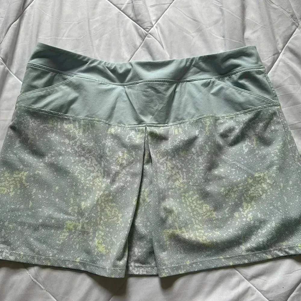 Adidas Tennis Skort - Light Blue /yellow size large poxkets